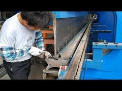 Máquina de dobração de postes cônicos