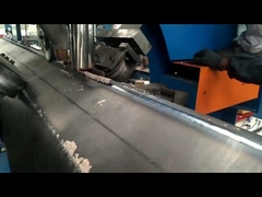 Máquina de soldadura com fecho de poste