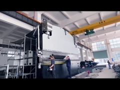 Máquina automática de soldadura robótica para poste de luz