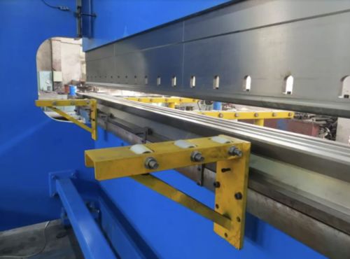 Últimas notícias da empresa sobre CNC Tandem Press Brake: Revolutionizing Metal Forming with Precision and Efficiency