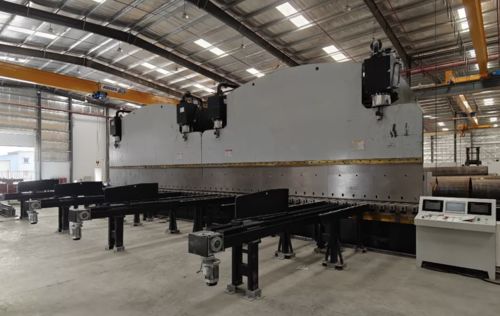 Últimas notícias da empresa sobre What is the difference between press brake and CNC press brake?