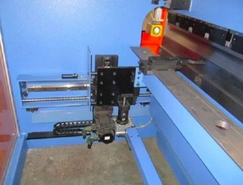 Good price Força de alta pressão CNC freio de pressão hidráulica 7.5KW Potência do motor Capacidade do tanque de óleo 400L on-line