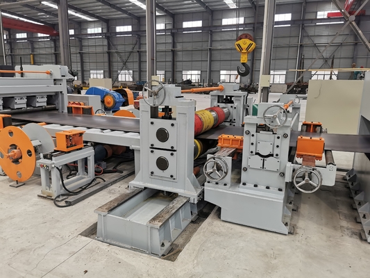 Poste de luz de 8m cortado em linha de comprimento linha de corte cônico