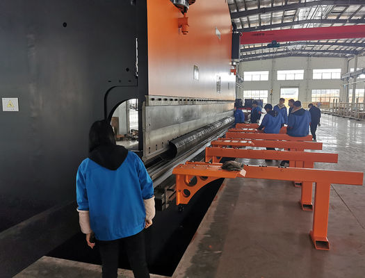 400 toneladas de força de trabalho Máquina de freio de pressão CNC