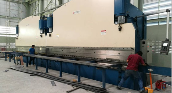 Máquina de dobra de travões de pressão hidráulica CNC de alta rigidez