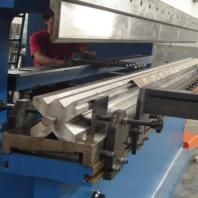 2×320T Máquina de travagem de pressão hidráulica CNC Tandem com sistema de controlo DA53T