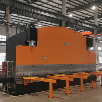 Freio de pressão hidráulica CNC de 400 toneladas com comprimento de funcionamento de 8000 mm e comando DELEM DA53T