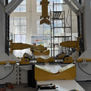 Máquina de endireitação de monopólio hidráulico 1200KN para 5G endireitação de pólo empalhamento remodelação