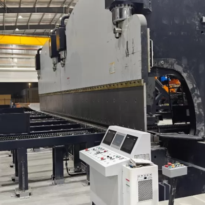 Prensa dobradeira tandem CNC para serviço pesado 2 × 650Ton 7M para produção de poste de luz cônico e octogonal longo