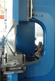 Máquina cônica e octogonal do freio da imprensa hidráulica do CNC de polo claro