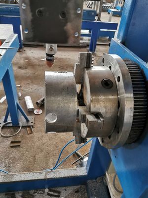 Máquina de corte de portas de pólo leve CNC, diâmetro máximo 350 mm, comprimento máximo de corte 2000 mm