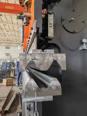 Good price Professional 5mm/s Bending Speed Press Brake Bending Machine for Precise Bending 3260*1500*2250 on-line