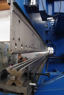 Máquina de dobração de postes leves e altos 2-WE67K-400/6000